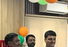 कलेक्ट्रेट में सेवानिवृत्त कर्मचारियों को सम्मानपूर्वक दी गई विदाई